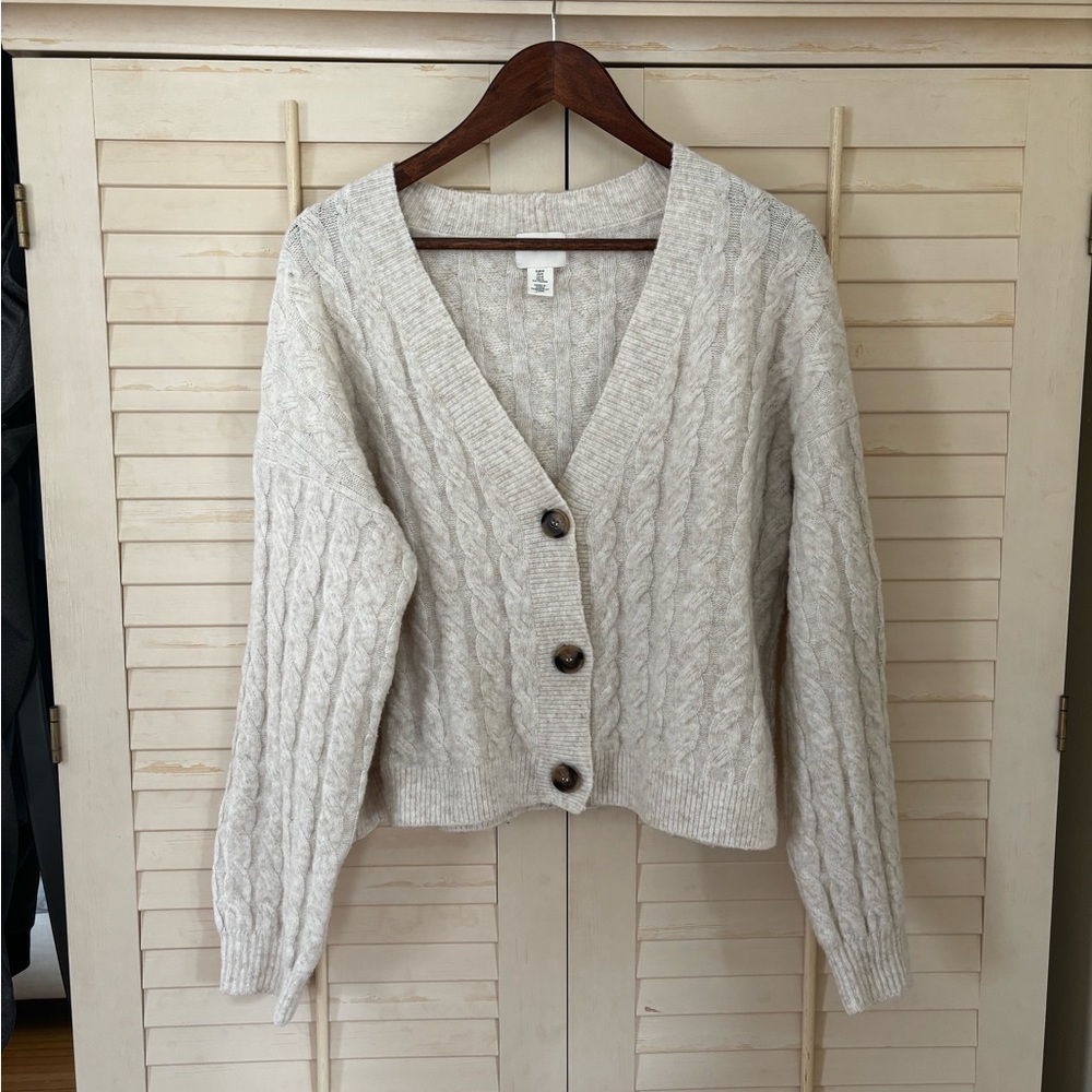 H& M Cream Cable Knit V-Neck Cardigan